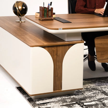 Edward Executive Table