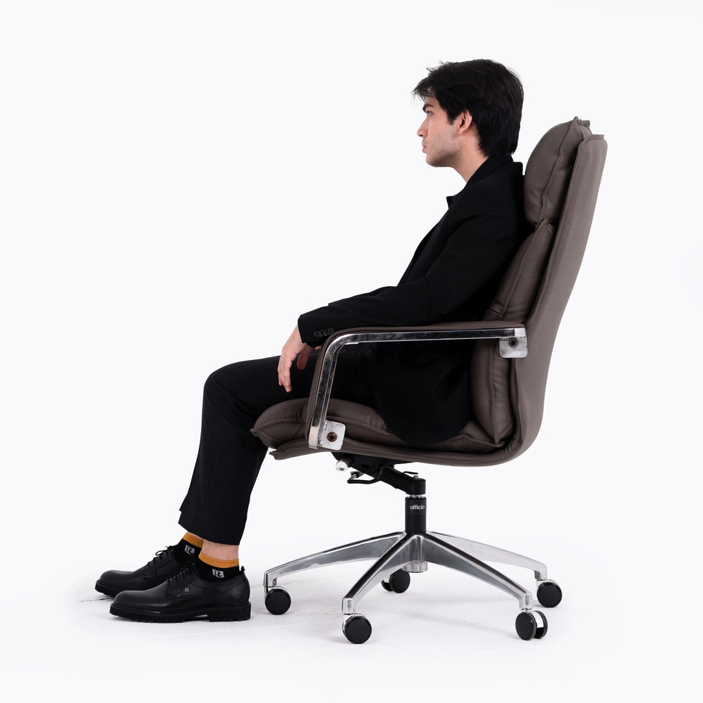 Calvin Executive Chair