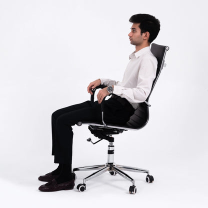 Lean Chair